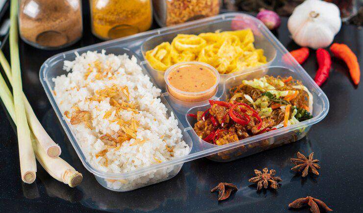 ilustrasi bekal nasi (freepik.com/hernandaharis)