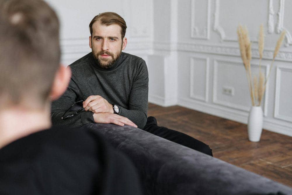 Ilustrasi tak sabar mendengarkan(pexels.com/cottonbro studio)