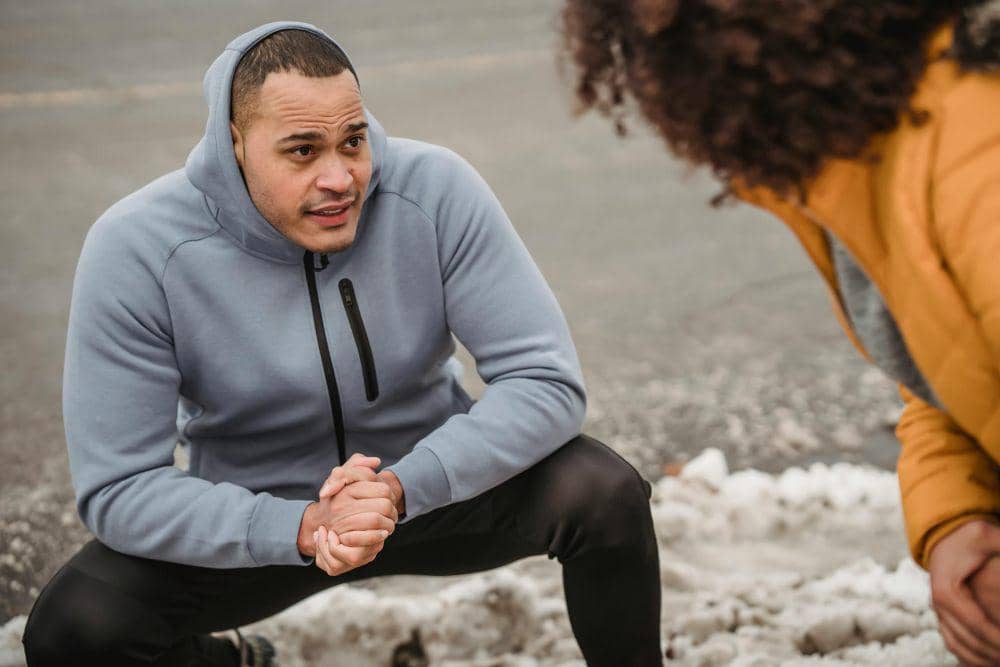 ilustrasi cowok yang tegas (pexels.com/Julia Larson)