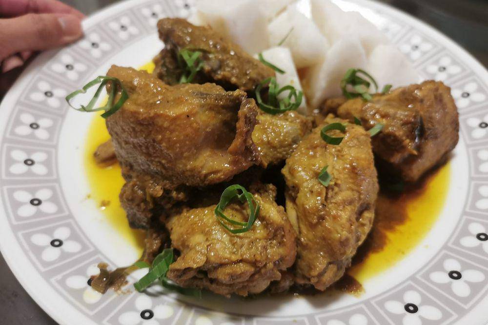 ilustrasi rendang ayam (commons.wikimedia.org/Mdsheth1986)