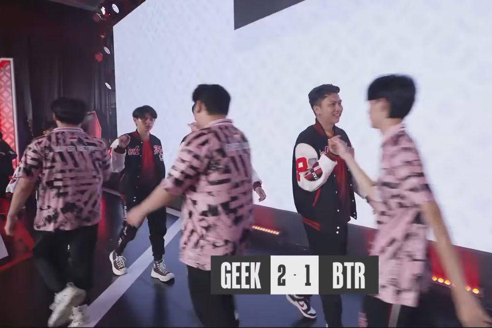 Geek Fam berhasil kalahan Bigetron Alpha 2-1(youtube.com/MPL Indonesia)