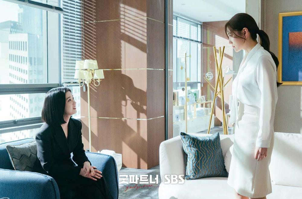 Jang Na Ra dan Han Jae Yi di Good Partner (instagam.com/sbsdrama.official)