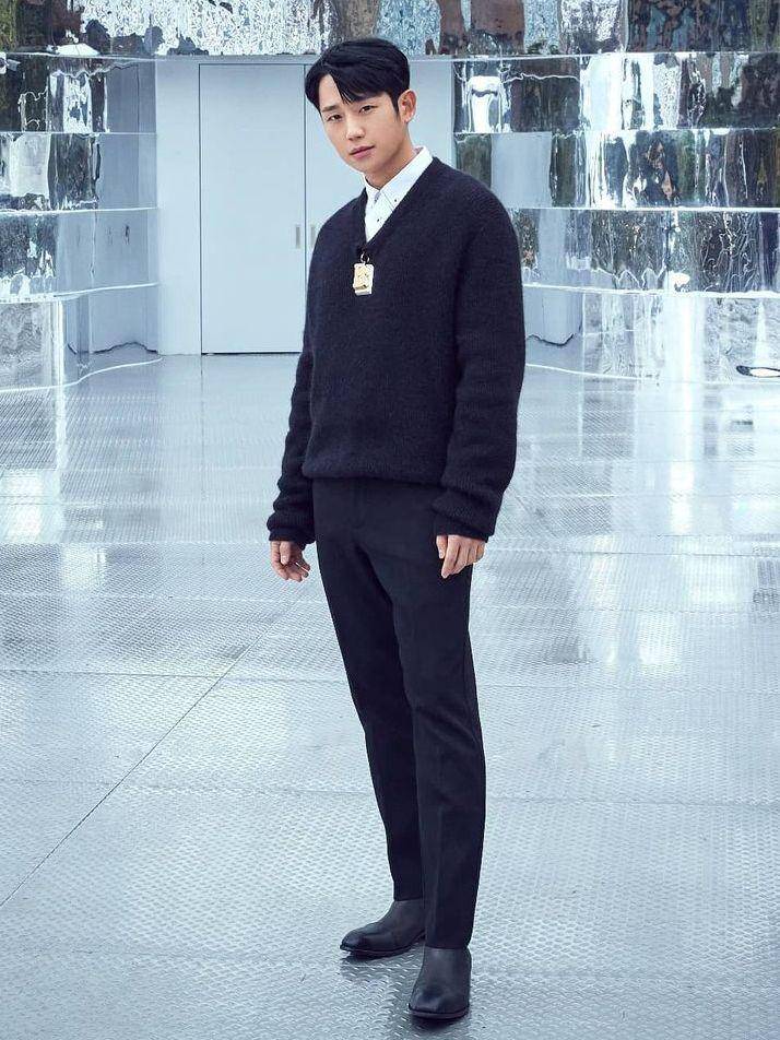 potret Jung Hae In (instagram.com/holyhaein)