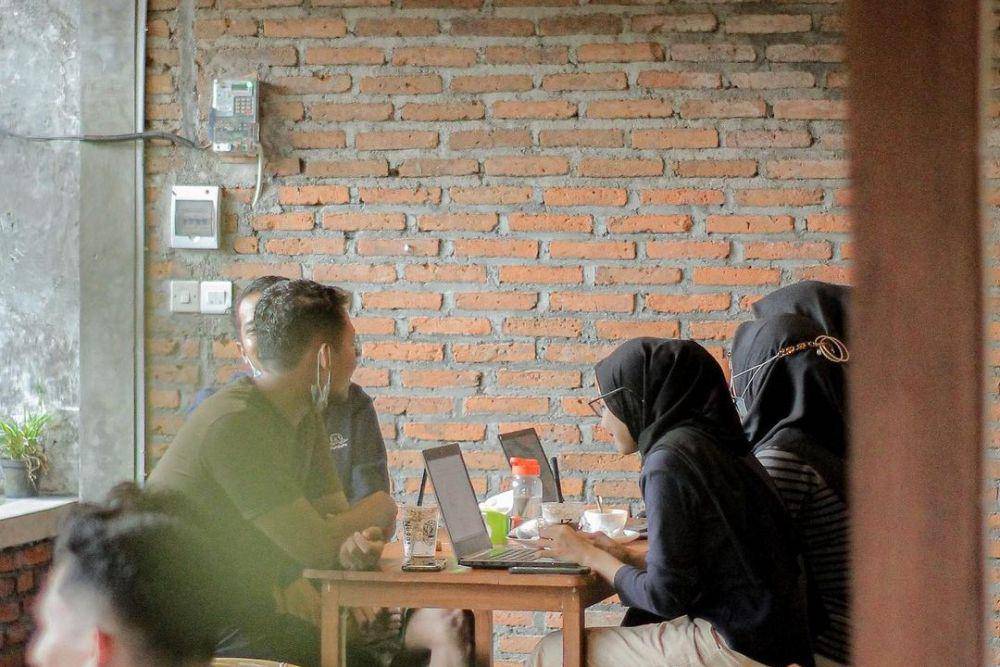 Cozy space nugas jember (Instagram.com/nugas.jbr)