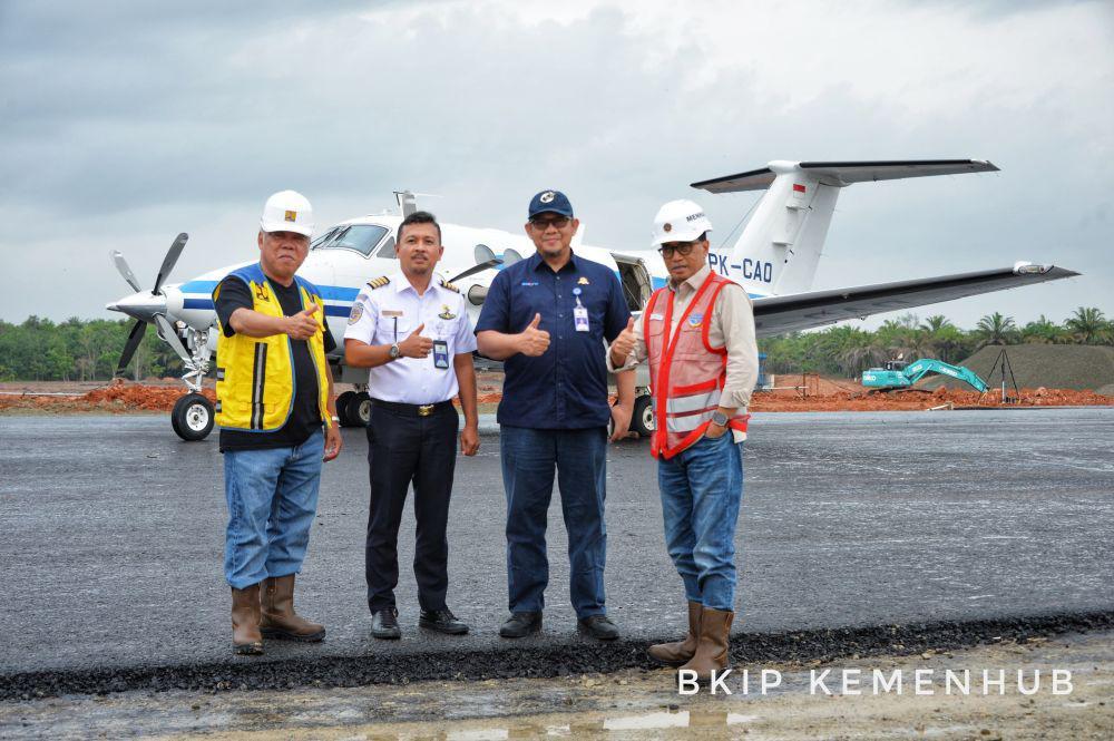 Kementerian PUPR dan Kemenhub Uji Coba Landasan Bandara IKN