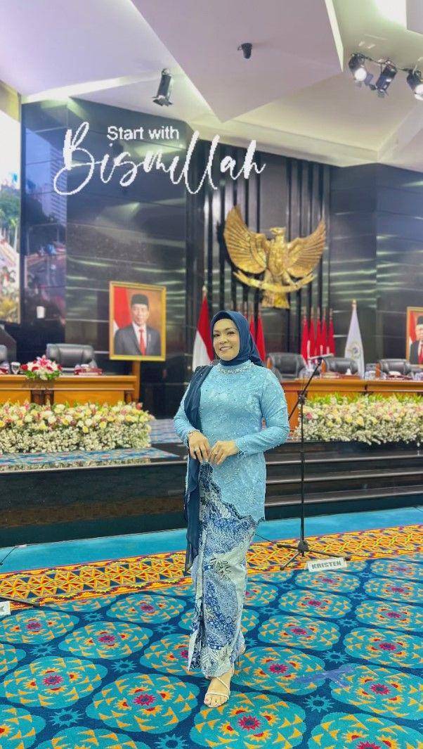 potret Astrid Kuya dilantik jadi anggota DPRD DKI Jakarta (instagram.com/astridkuya)