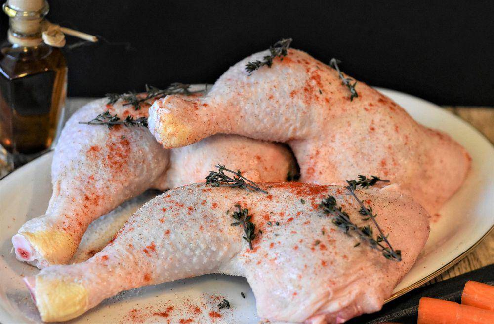 ilustrasi daging ayam (pixabay.com/RitaE)