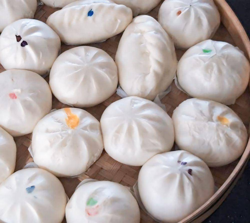 Bakpao Chik Yen (instagram.com/bakpao_chikyen_jkt)