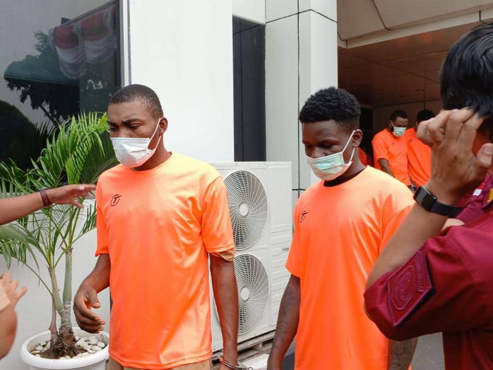 Panik Dirazia Imigrasi Soetta, WN Nigeria Loncat dari Apartemen