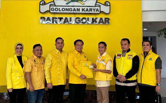 Ratu Dewa dan Prima Salam maju pasangan Pilwako Palembang 2024 (Dokumen)