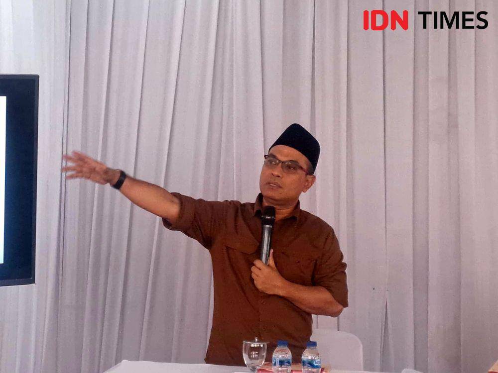Komisioner KPU Jatim, Chairul Umam. IDN Times/Ardiansyah Fajar.