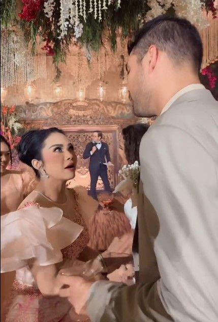 potret resepsi pernikahan Nadine Kaiser (instagram.com/seri_nur_halimah)