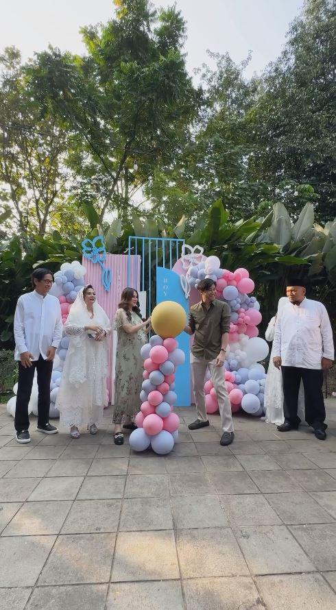 gender reveal Vicy dan Kevin Aprilio (Instagram.com/vicymelanie)