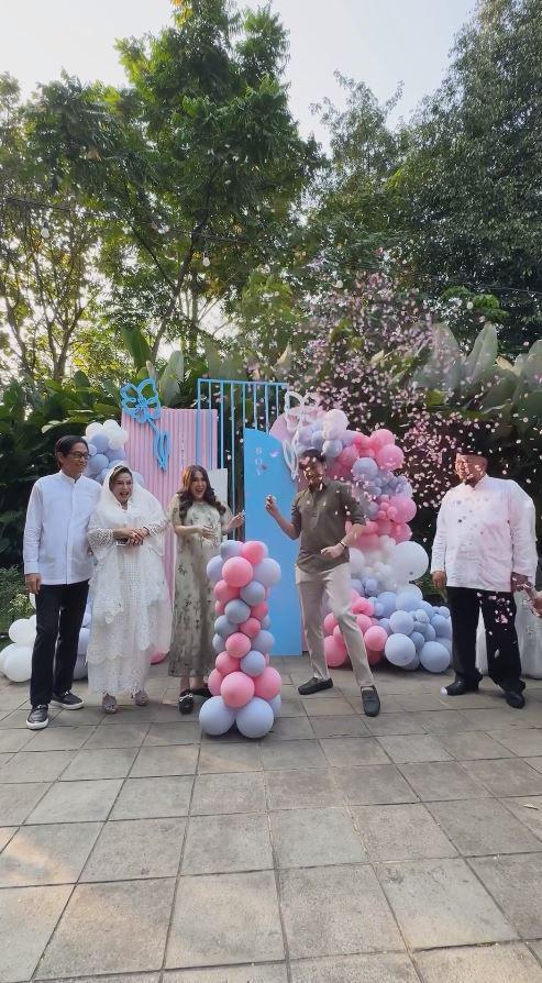 gender reveal Vicy dan Kevin Aprilio (Instagram.com/vicymelanie)