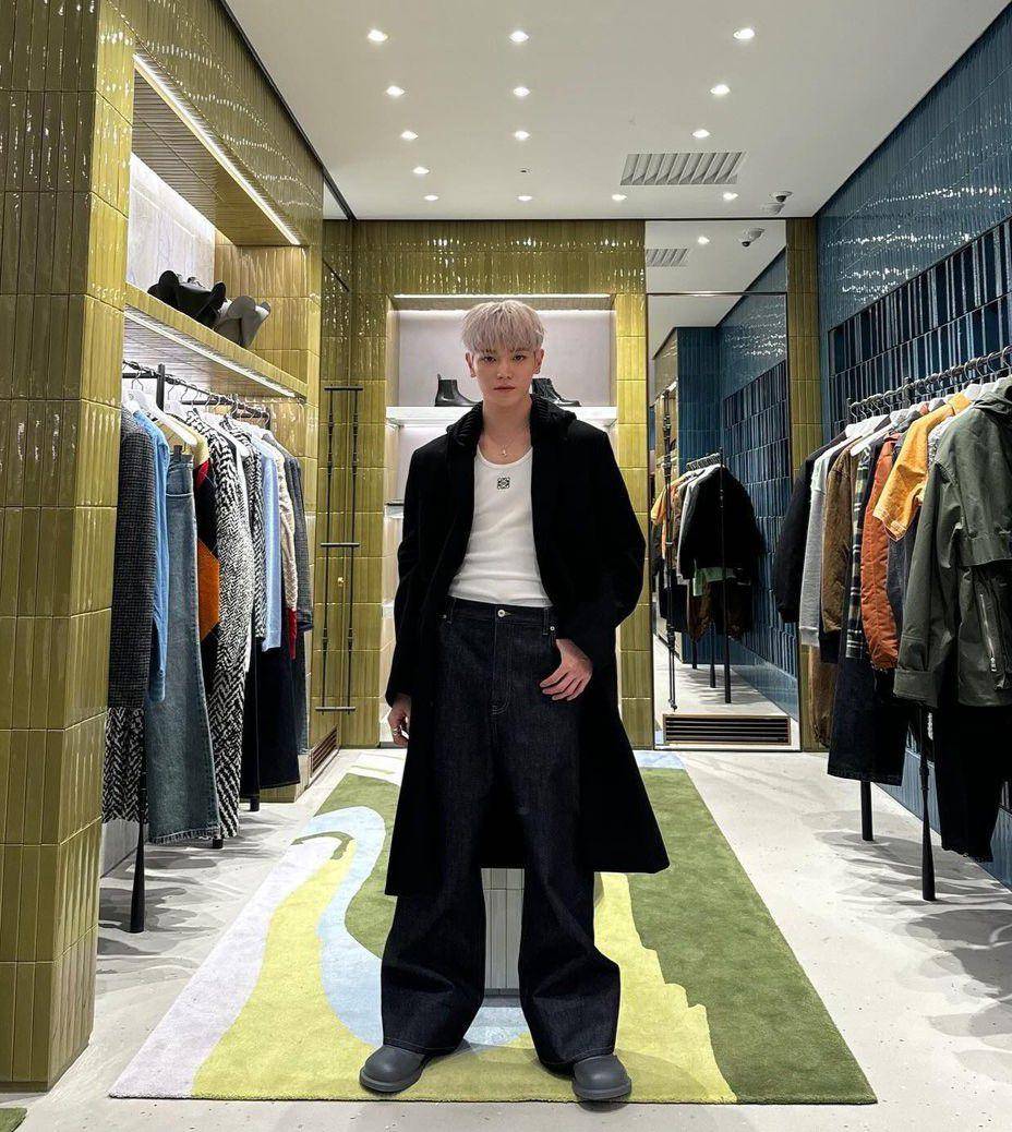 referensi layering outfit ala Taeyong NCT (instagram.com/taeoxo_nct)