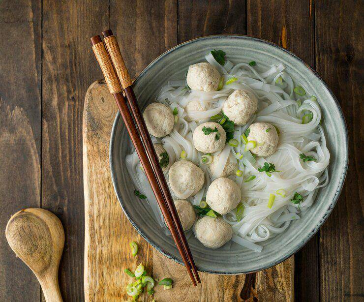 Ilustrasi bakso (freepik.com)