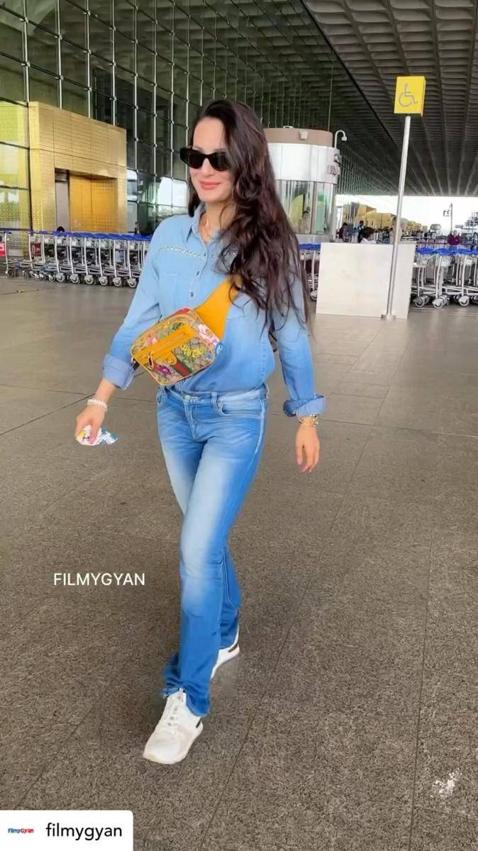 koleksi tas mewah Ameesha Patel (instagram.com/filmygyan)