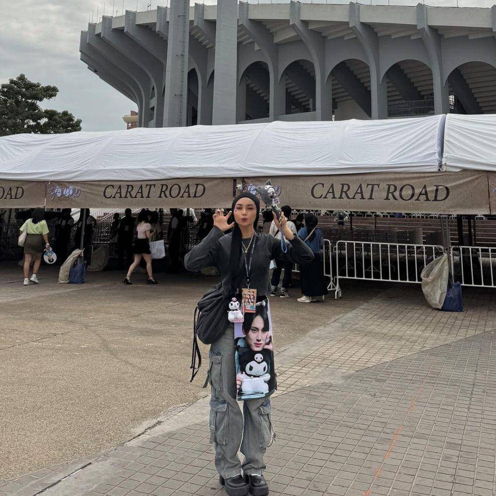 OOTD nonton konser K-pop (instagram.com/adyaasyra)