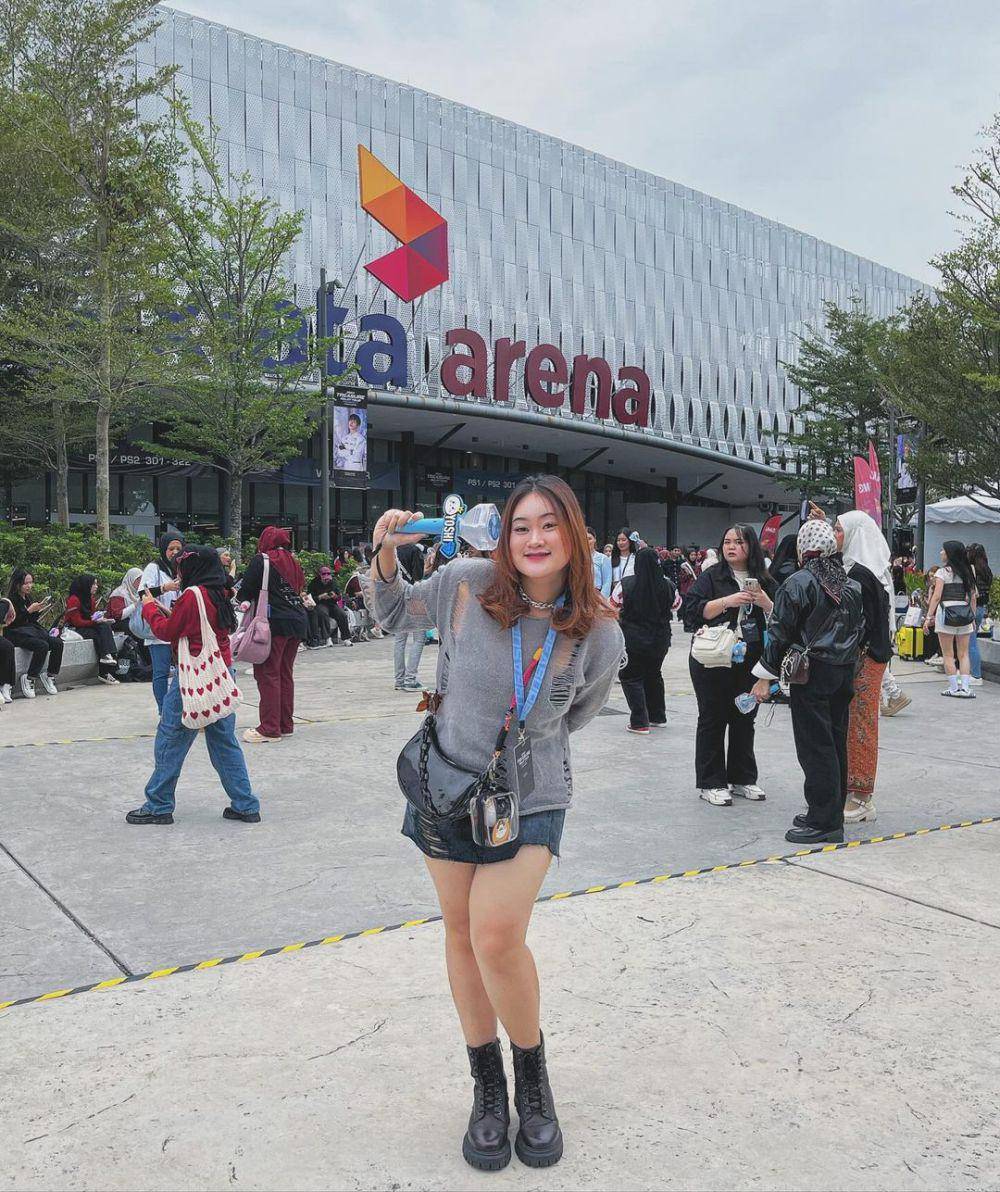OOTD nonton konser K-pop (instagram.com/tasyamalinda_)