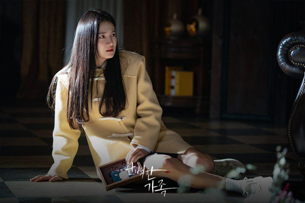 still cut drama Perfect Family (instagram.com/sbsdrama)