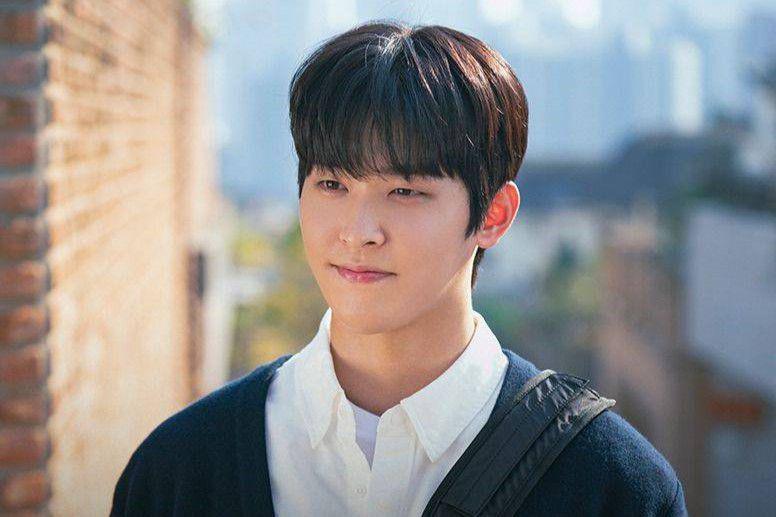 7 Bukti Ji Hyun Woo Sahabat yang Suportif di Perfect Family, Loyal!