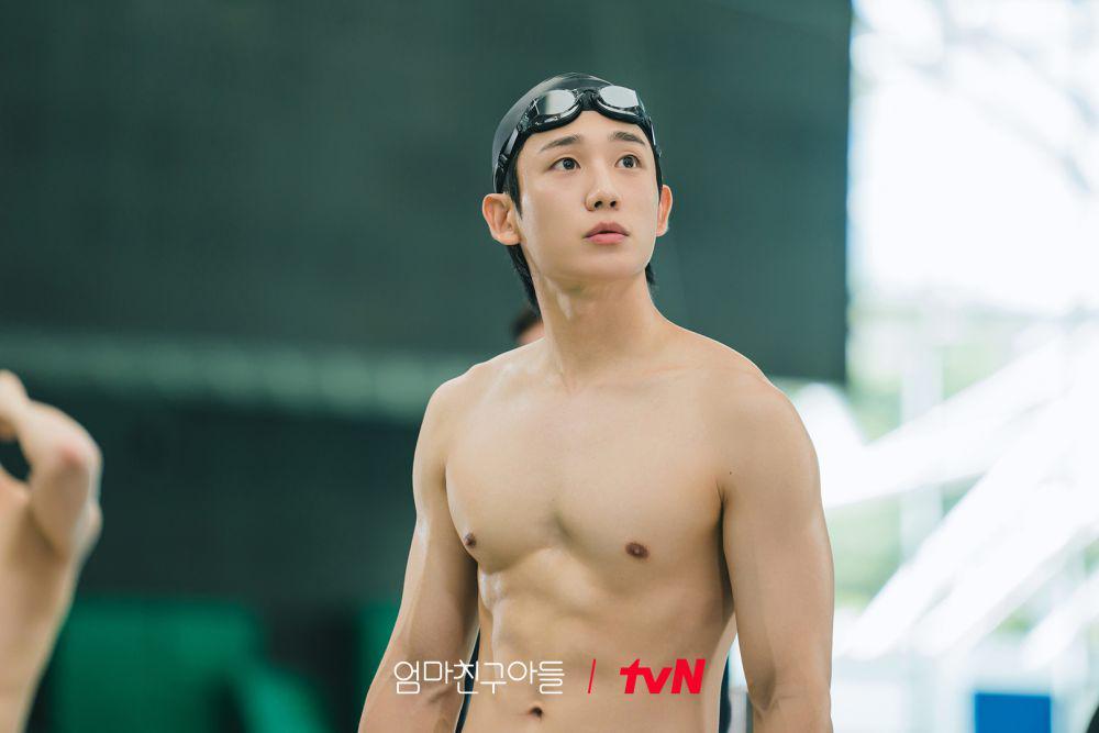 Jung Hae In di Love Next Door (dok. tvN/Love Next Door)