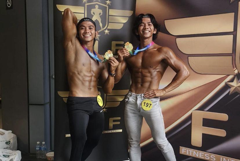 7 Potret Rizki dan Ridho DA Menang Kompetisi Binaraga di Singapura