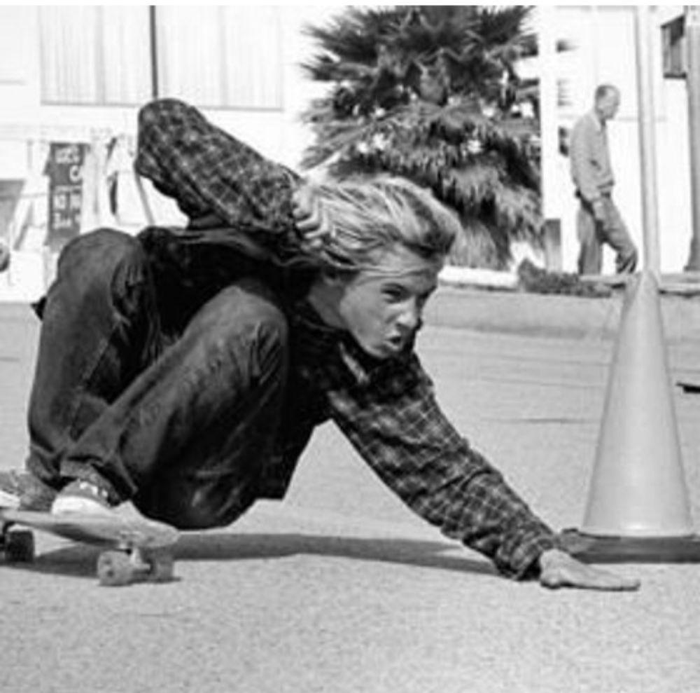 sidewalk surfing (soundcloud.com)