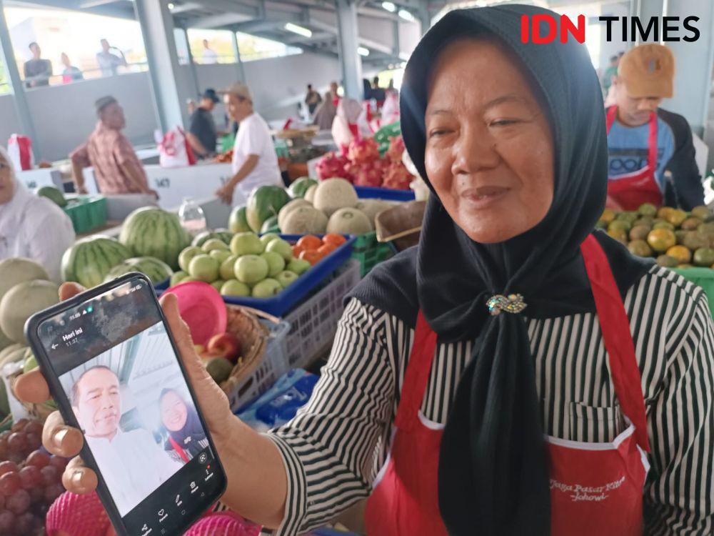 Pedagang Pasar Pasir Gintung Semringah Temu dan Selfi Bareng Jokowi