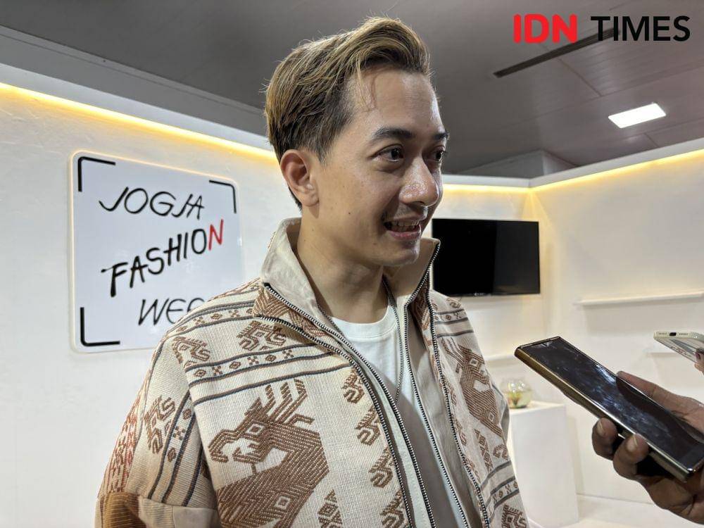 Fasihon designer, Temma Prasetio. (IDN Times/Herlambang Jati Kusumo)