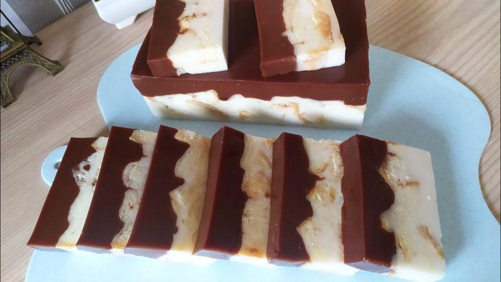 Resep Puding Roti Tawar Lapis Cokelat yang Lembut dan Nikmat