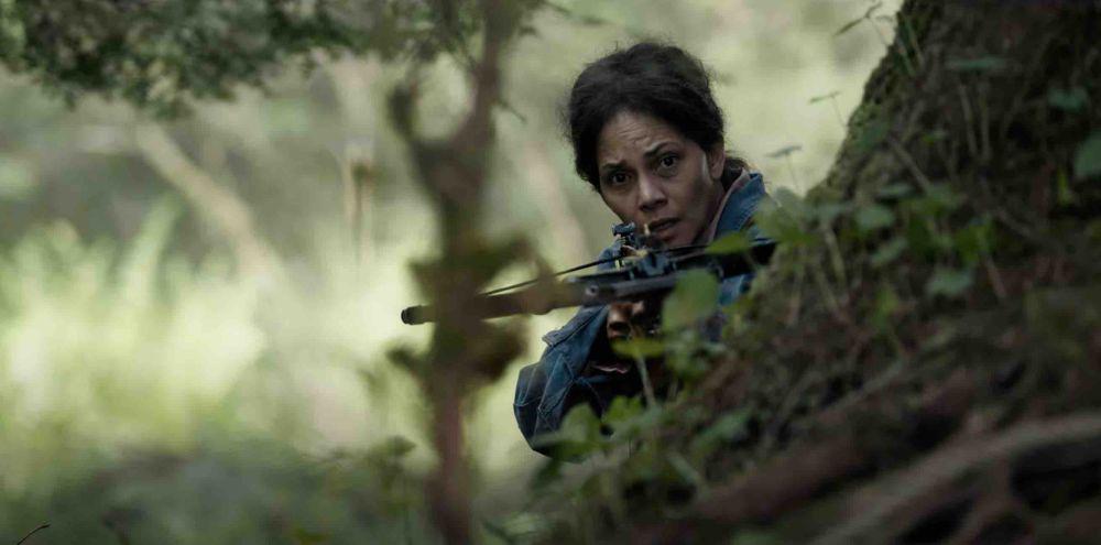 Halle Berry dalam film horor produksi Lionsgate (dok. Lionsgate/Never Let Go)