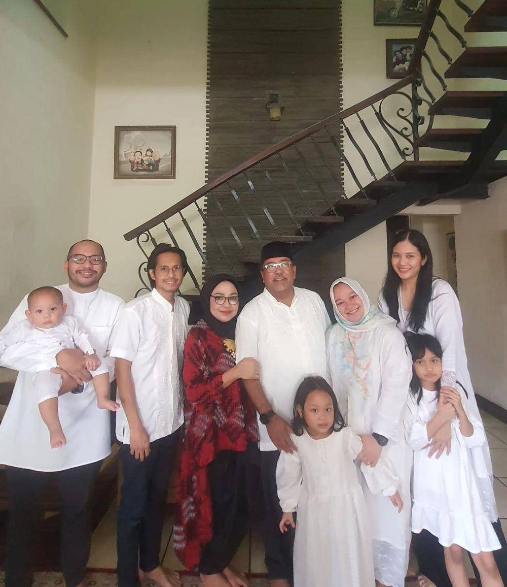 Rano Karno dan keluarga (instagram.com/si.rano)