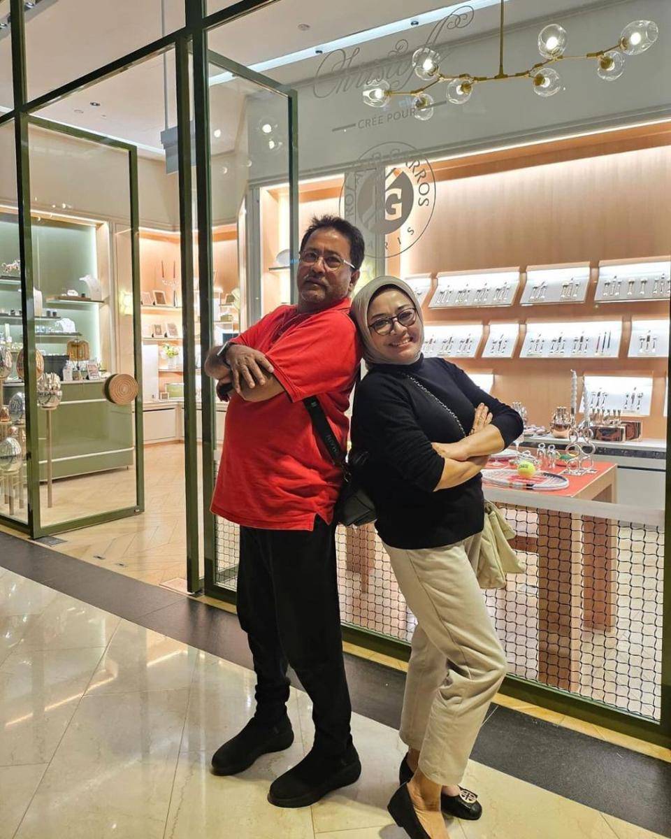 Rano Karno dan istri (instagram.com/si.rano)