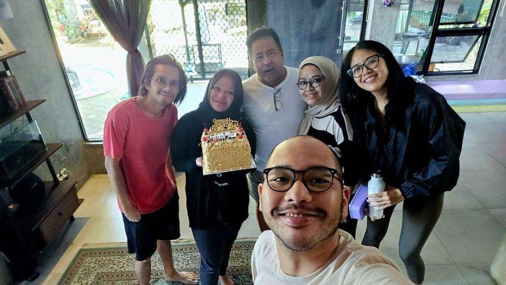 Rano Karno dan keluarga (instagram.com/si.rano)