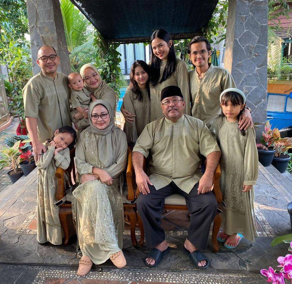Rano Karno dan keluarga (instagram.com/si.rano)