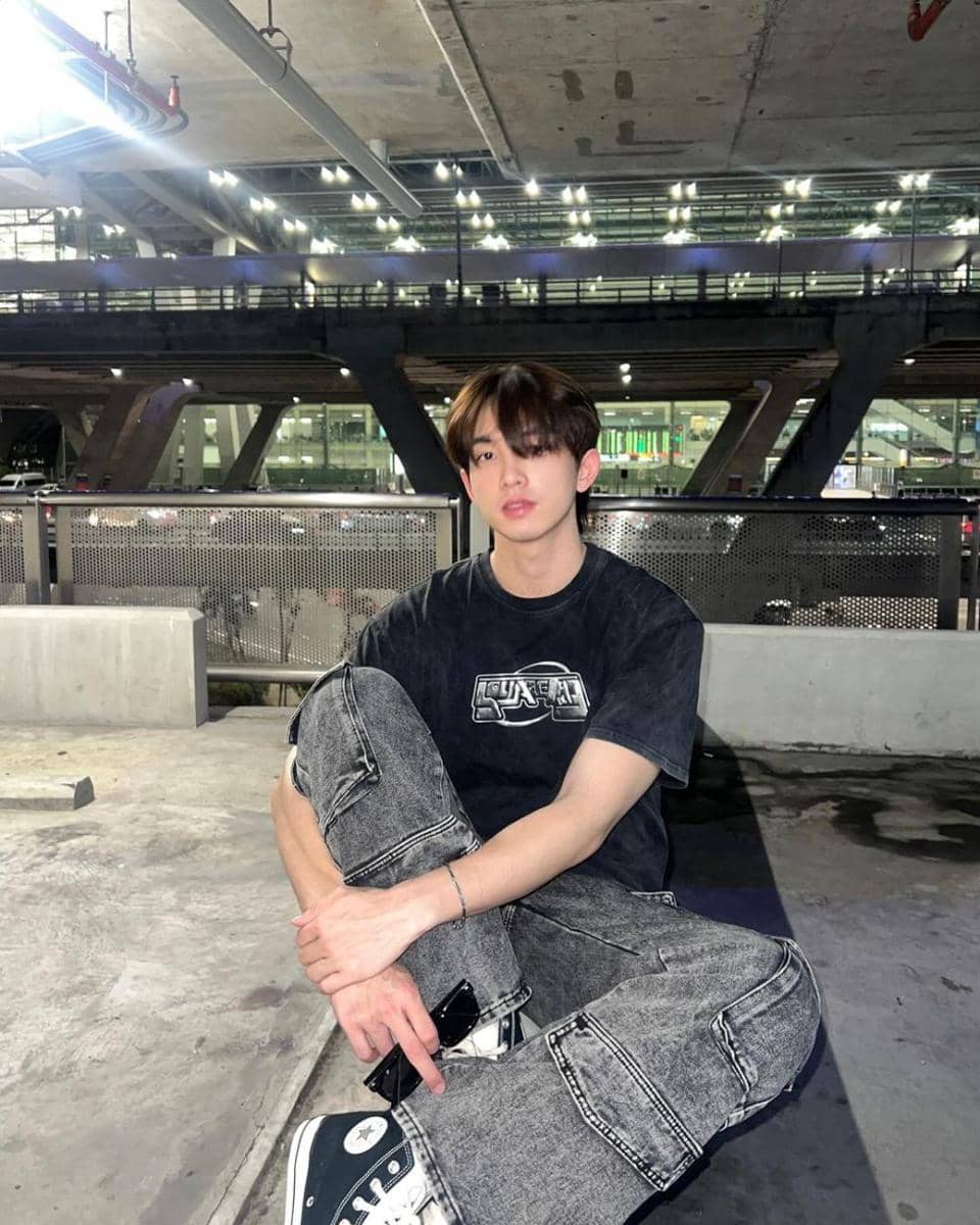 outfit nuansa hitam ala Garfield Pantach (instagram.com/garfinpkk)