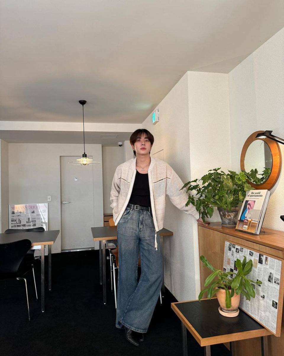 padu padan blue jeans ala Mix Sahaphap (instagram.com/mixxiw)