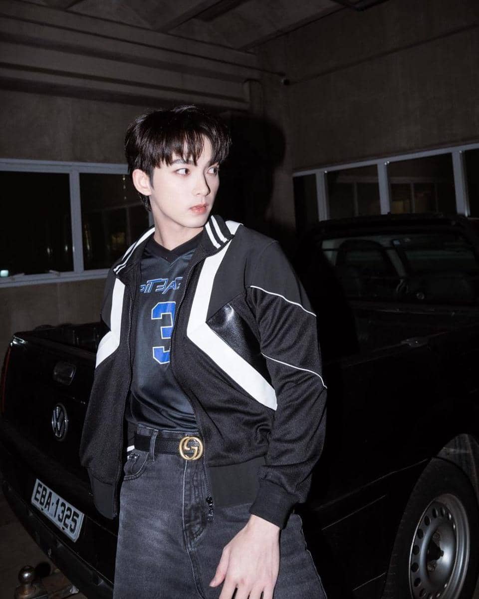 outfit nuansa hitam ala Garfield Pantach (instagram.com/garfinpkk)