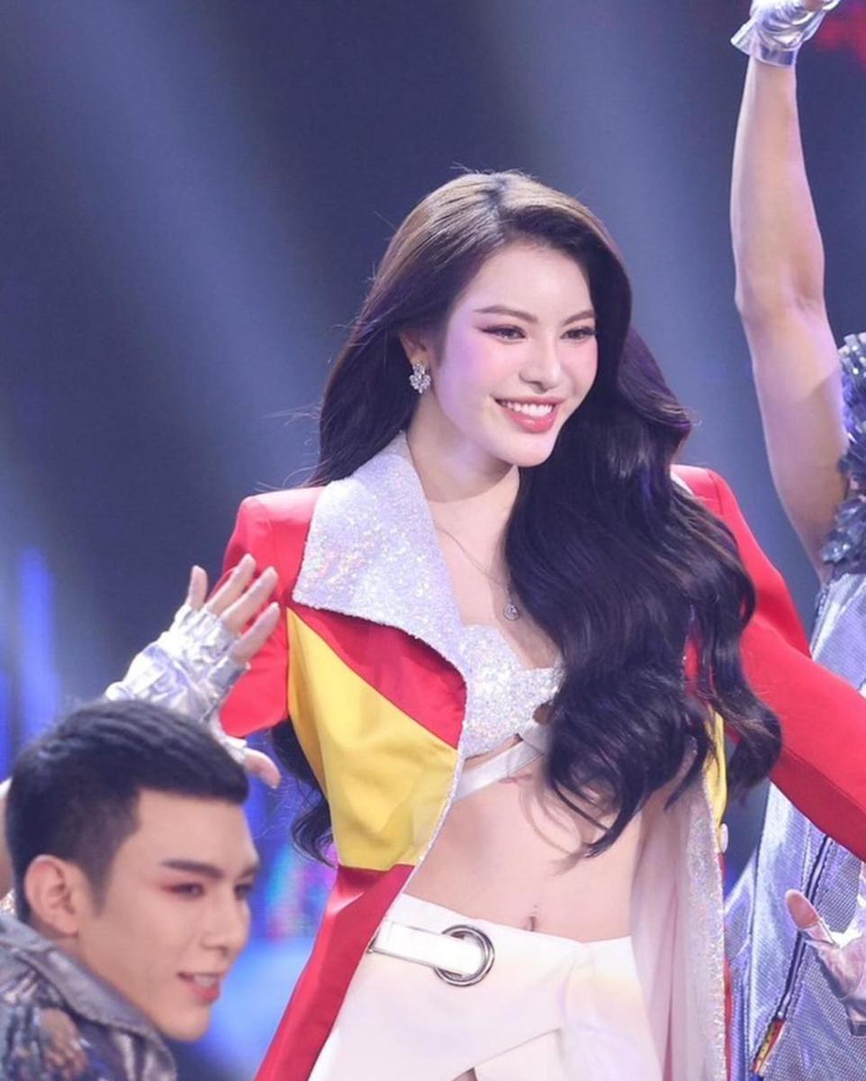 Potret Finalis di Sesi Opening Number Miss International Queen 2024 (Instagram.com/missinternationalqueen)