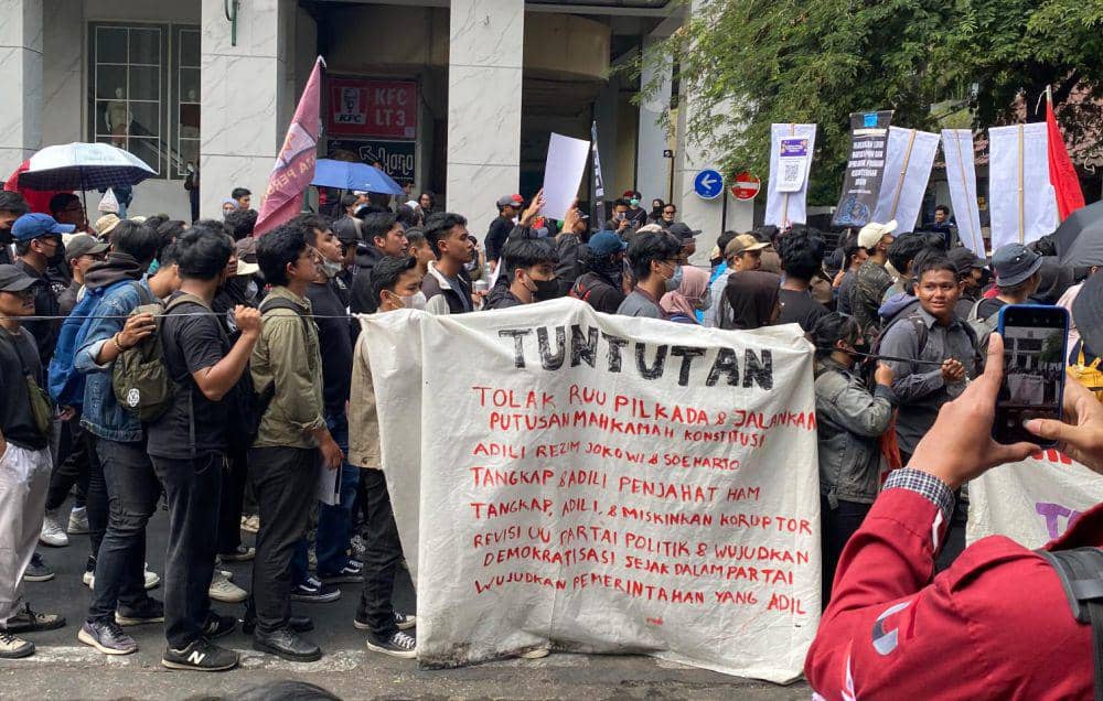 Aksi demo RUU Pilkada di Yogyakarta (IDN Times/Abdul Khalim Mubaroq/bt)