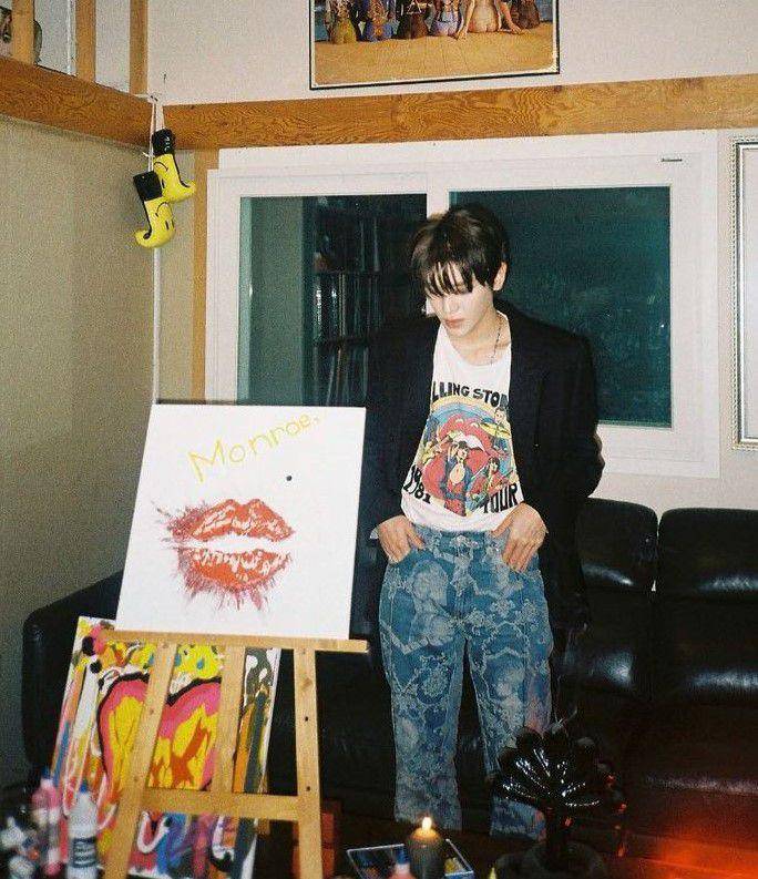 ragam OOTD serba denim ala Taeyong NCT (instagram.com/taeoxo_nct)