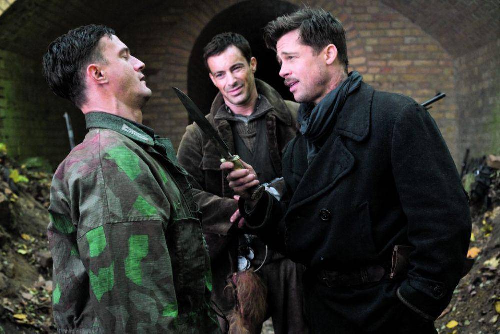 cuplikan adegan dalam film Inglourious Basterds (dok. Universal Pictures/Inglourious Basterds)
