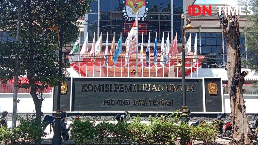 Suasana kantor KPU Provinsi Jateng, Selasa (27/8/2024). (IDN Times/Fariz Fardianto)