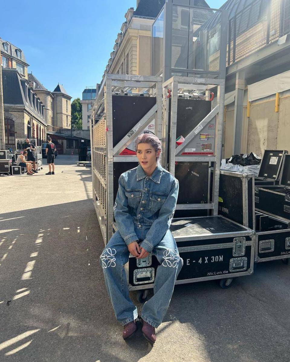 ragam OOTD serba denim ala Taeyong NCT (instagram.com/taeoxo_nct)