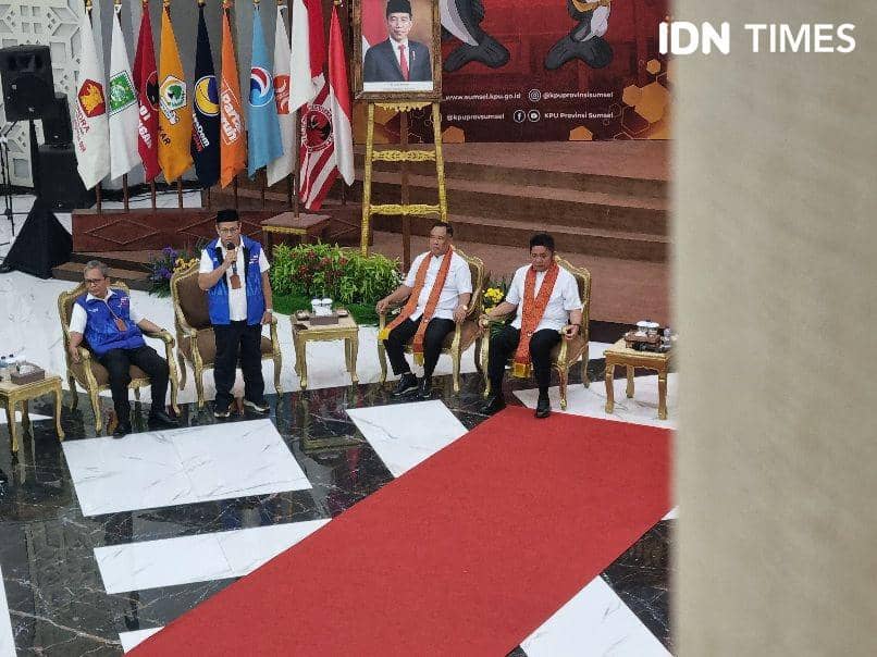 Pasangan Calon nomor urut 1 (IDN Times/Rangga Erfizal)
