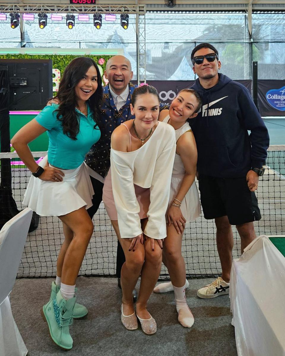 artis di ulang tahun Luna Maya (Instagram.com/melaney_ricardo)