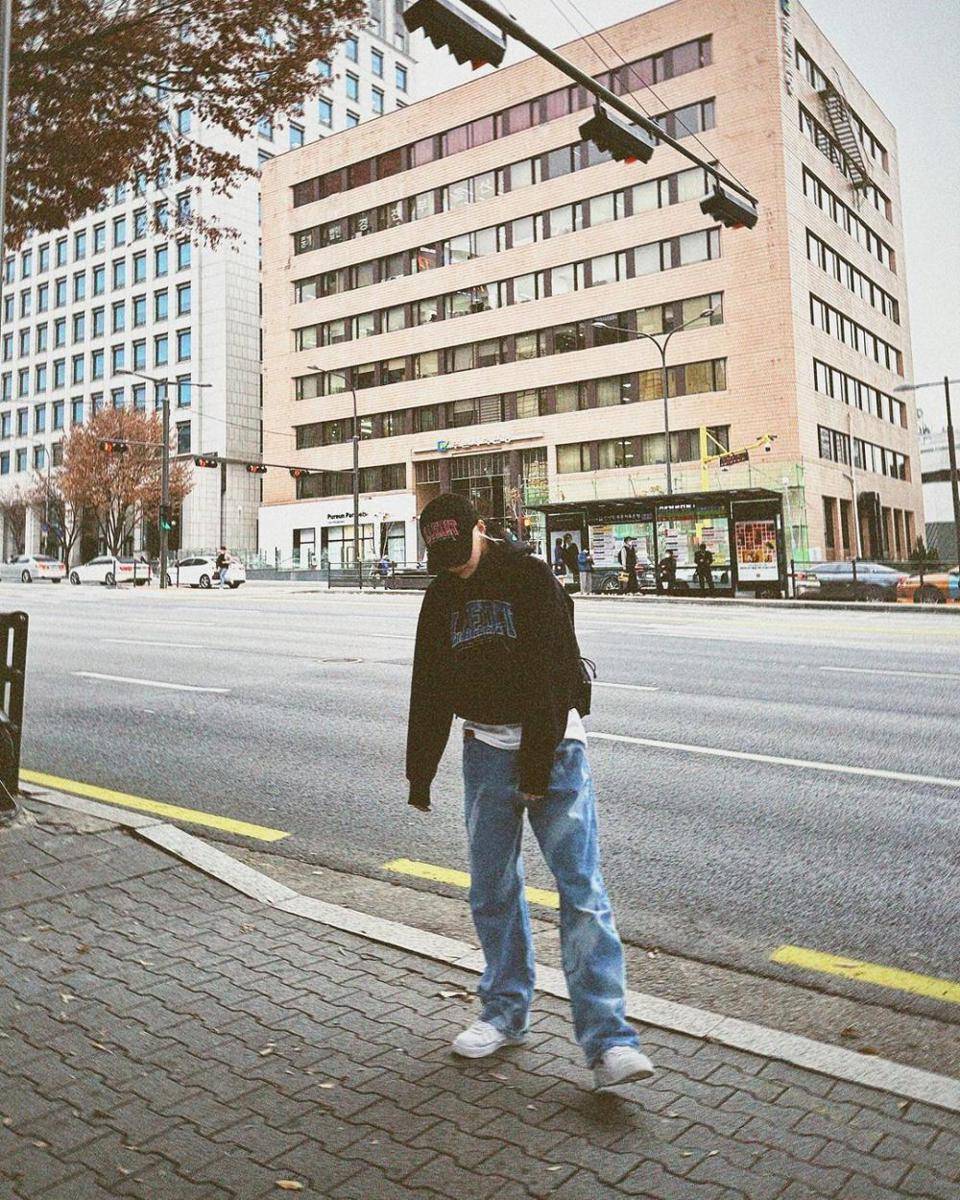 outfit street style ala Bada Lee (instagram.com/badalee__)