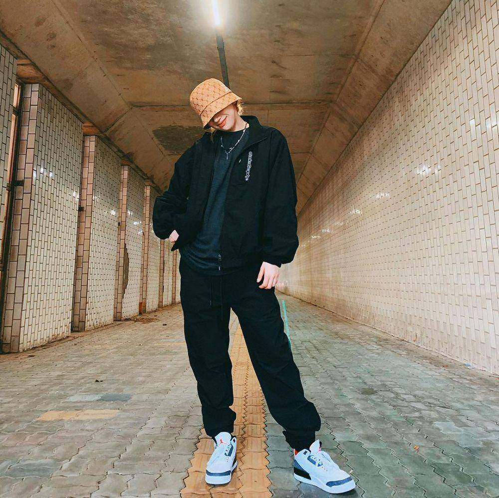 outfit street style ala Bada Lee (instagram.com/badalee__)
