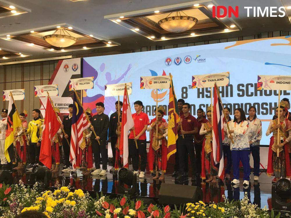 Upacara pembukaan Asian School Badminton Championship (ASBC) 2024 di Semarang. (IDN Times/Dhana Kencana)